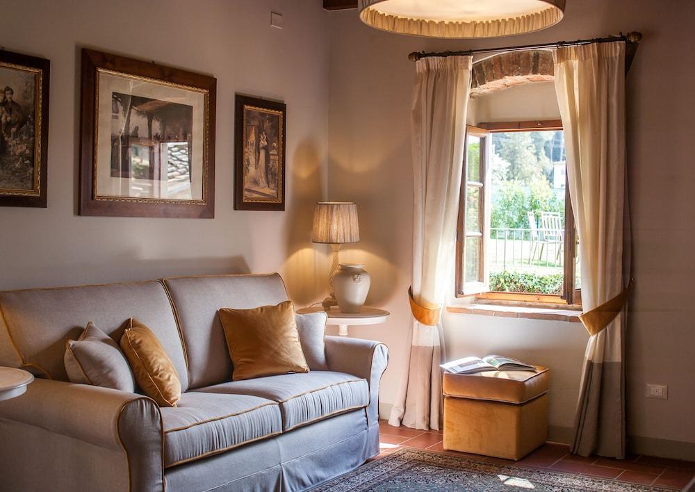 Relais Olmo - Place Of Charme